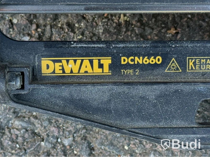 DeWalt DCN692 framing nailer & DCN660 brad nailer