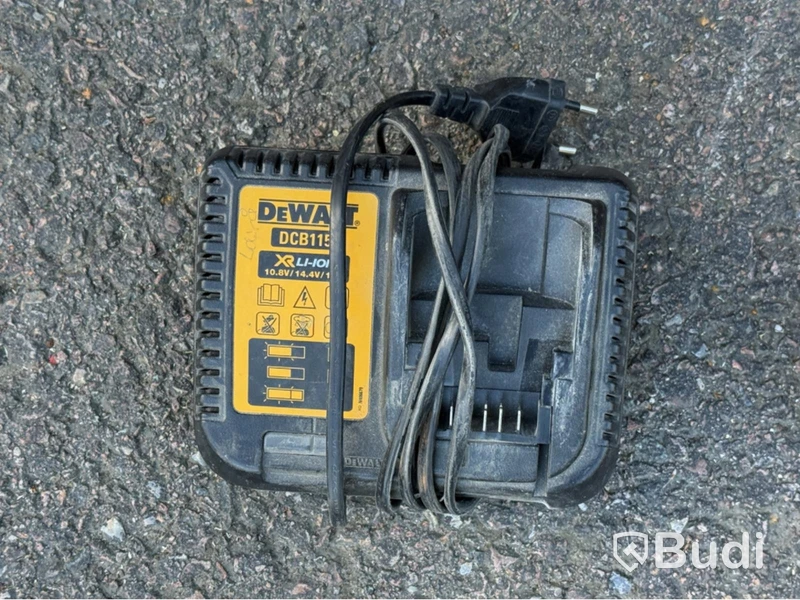 DeWalt DCN692 framing nailer & DCN660 brad nailer