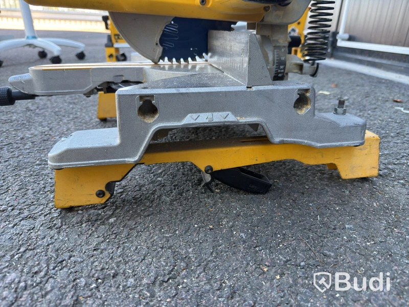Kap- & gersåg DeWalt DWS777