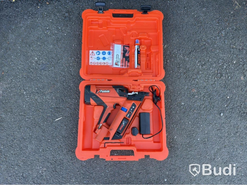 Paslode IM90Xi Nail Gun