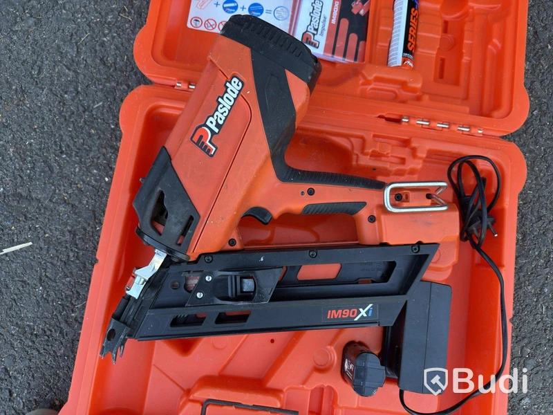 Paslode IM90Xi Nail Gun