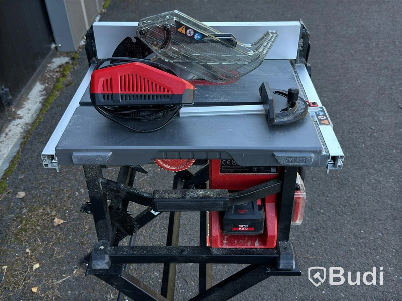 Cordless Table Saw Milwaukee M18 FTS210
