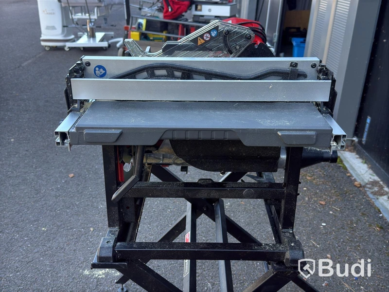 Cordless Table Saw Milwaukee M18 FTS210