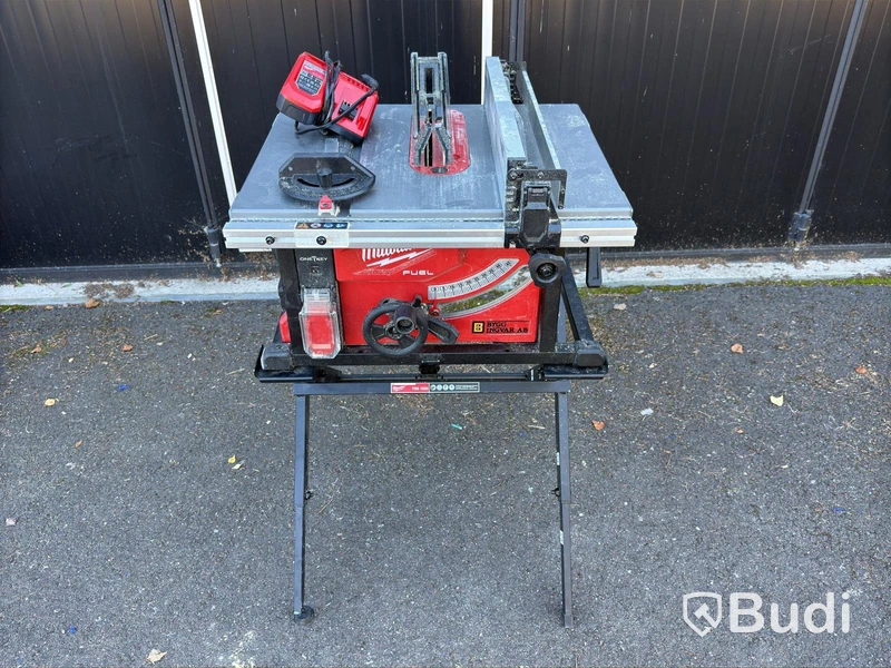 Cordless Table Saw Milwaukee M18 FTS210