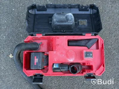 Milwaukee M18 VC-2 Battery-Powered Vacuum Cleaner
