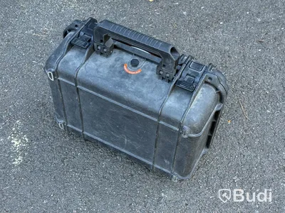 Test box with battery