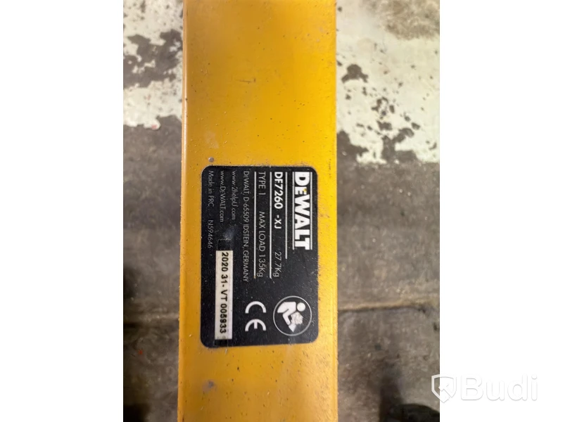 Kap- och geringssåg DeWalt DWS780-QS, med stativ