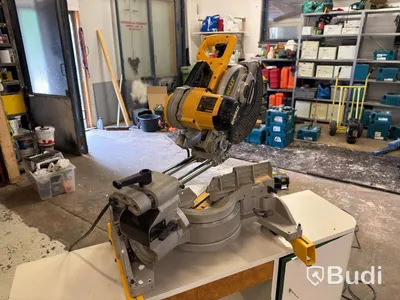Mitre saw DeWalt DW717XPS-QS, 1675 W