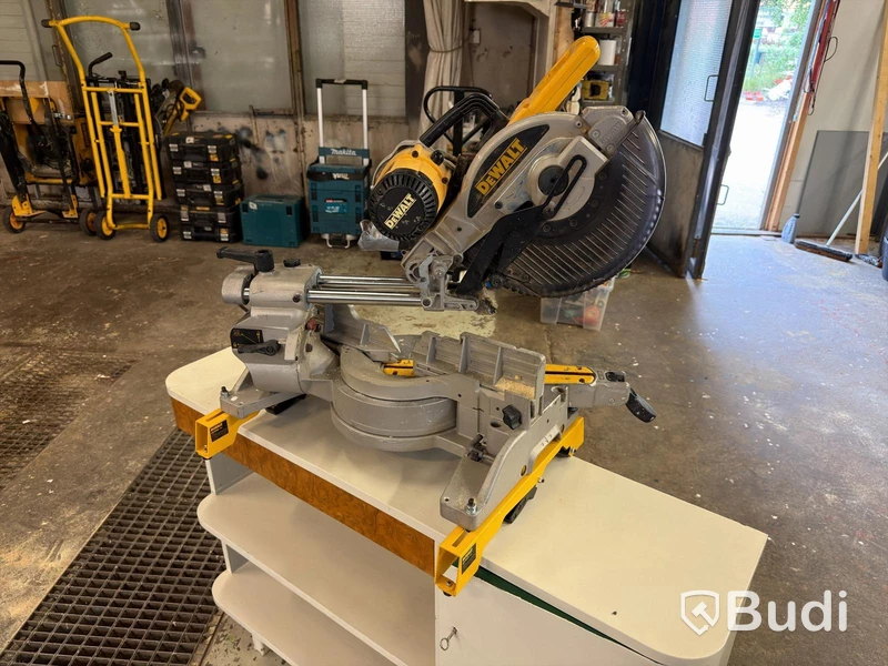 Mitre saw DeWalt DW717XPS-QS, 1675 W