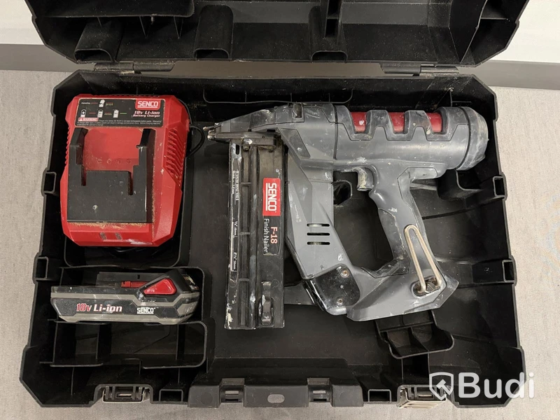 Spikpistol Senco F-18, 18 V, med batteri och laddare