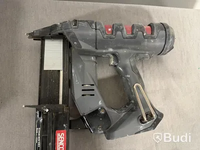 Spikpistol Senco F-18, 18 V, med batteri och laddare