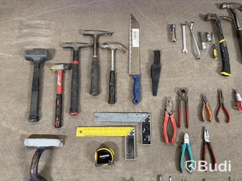 Lot of assorted hand tools