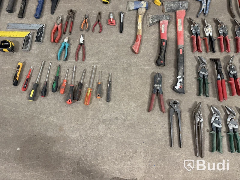 Lot of assorted hand tools