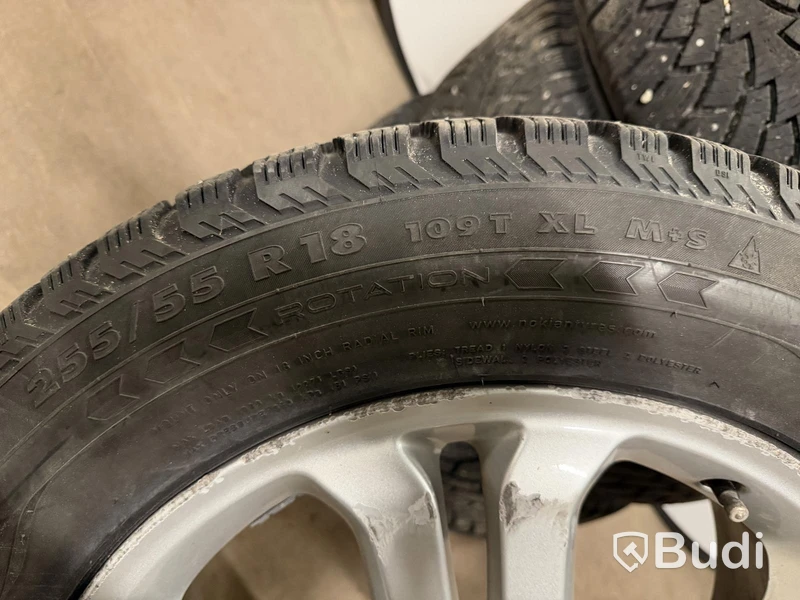 Hjulset Mercedes, 235/55 R18, dubbade vinterdäck