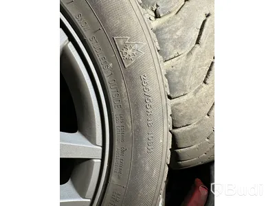 Diverse däck i olika storlekar