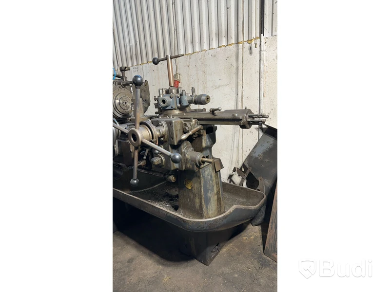 Svarv H.W. Ward No 2C - ca L200 cm inkl. pall med chuckar