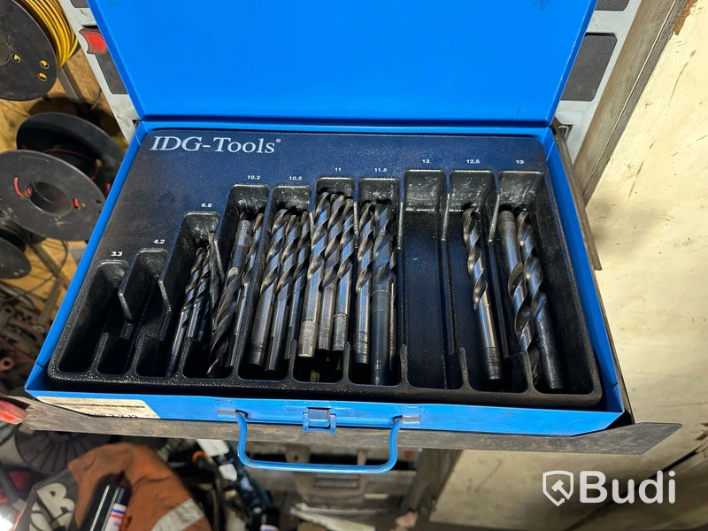 Diverse sorteringslådor IDG Tools inkl. innehåll