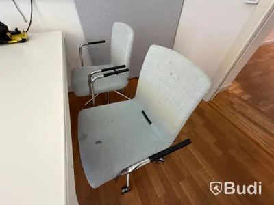 Table with 5 chairs on casters, Gärsnäs