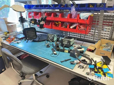 Workbench incl. Wall Shelf