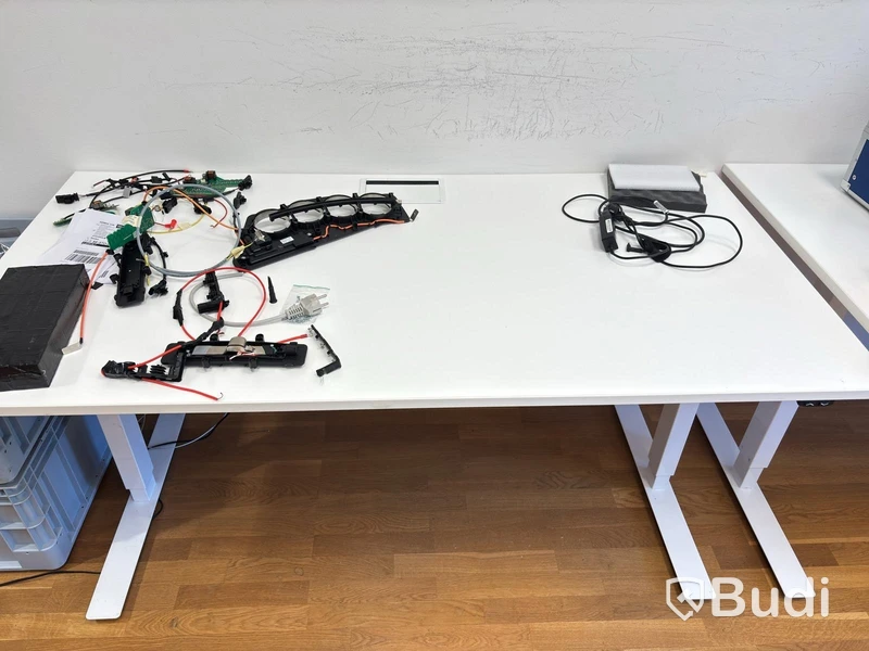 Höj och sänkbart skrivbord Timotion inkl. kontorsstol Global