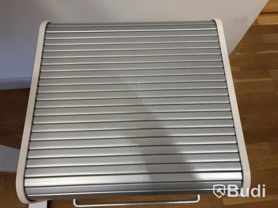 Skrivbord inkl. kontorsstol och hurts