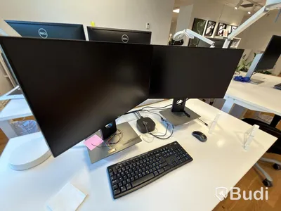 Office workstation with height-adjustable desk, Kinnarps chair, 2 Dell monitors