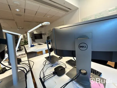 Office workstation with height-adjustable desk, Kinnarps chair, 2 Dell monitors