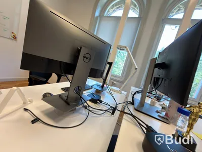 Office workstation with height-adjustable desk, Kinnarps chair, 2 Dell monitors