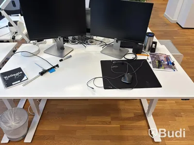 Office workstation with height-adjustable desk, Kinnarps chair, 2 Dell monitors