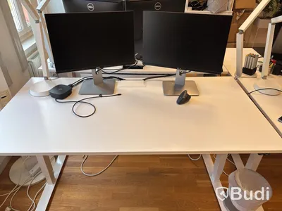 Office workstation with height-adjustable desk, Kinnarps chair, 2 Dell monitors