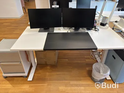 Office workstation with height-adjustable desk, Kinnarps chair, 2 Dell monitors