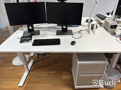 Office workstation with height-adjustable desk, Kinnarps chair, 2 Dell monitors