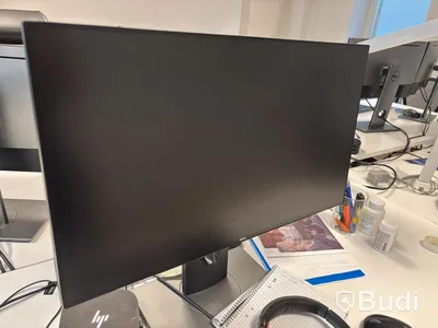 Office workstation with height-adjustable desk, Kinnarps chair, 1 Dell monitor
