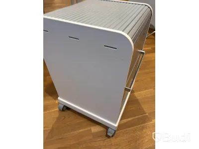 Office workstation with height-adjustable desk, chair and 1 Dell monitor