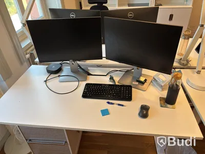 Office workstation with height-adjustable desk, Kinnarps chair, 2 Dell monitors