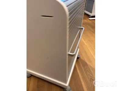Office workstation with sit-stand desk, Kinnarps chair, 1 Dell monitor