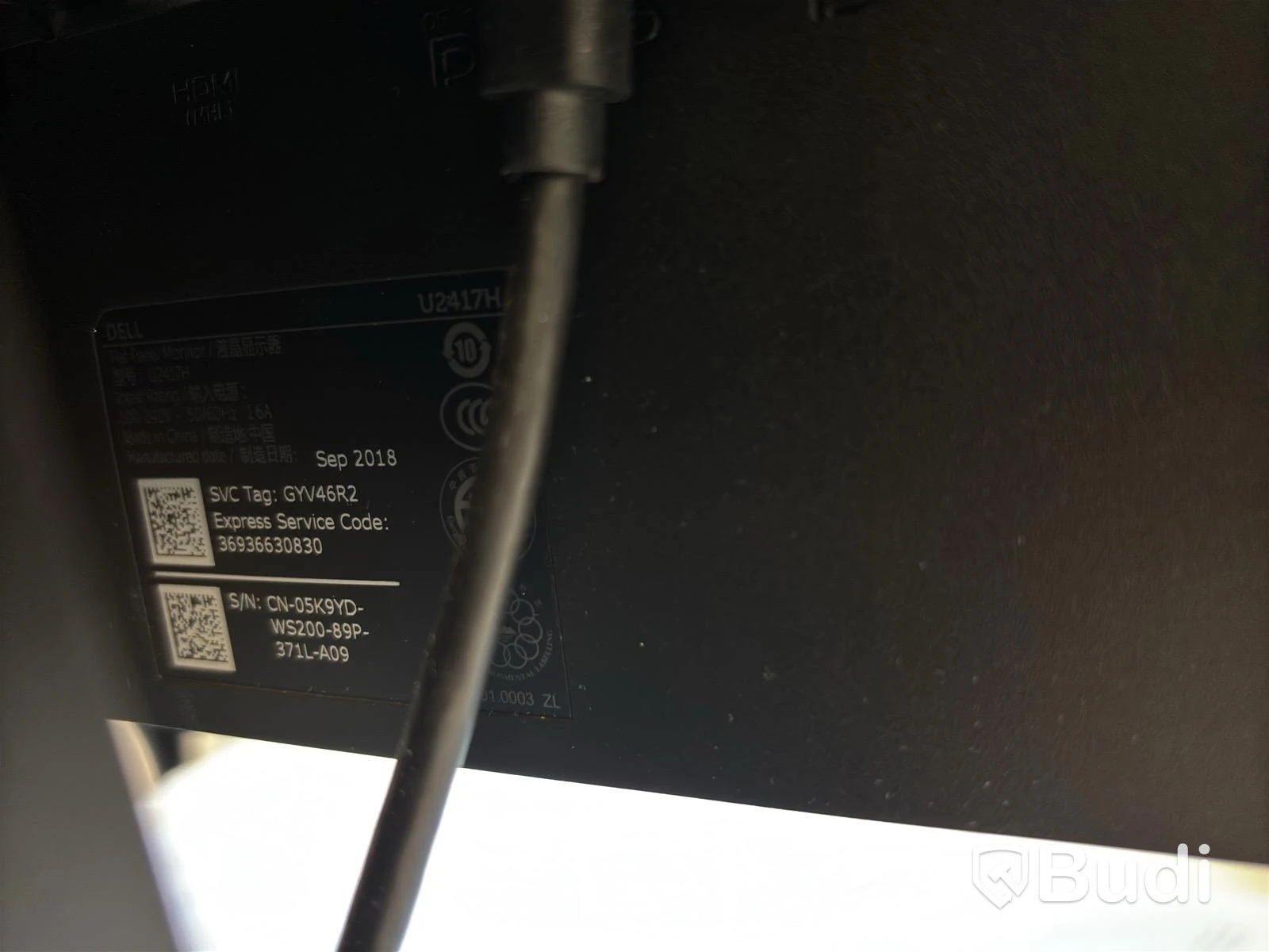 Kontorsplats med höj- sänkbart skrivbord, kinnarps stol, 2 st dell skärmar