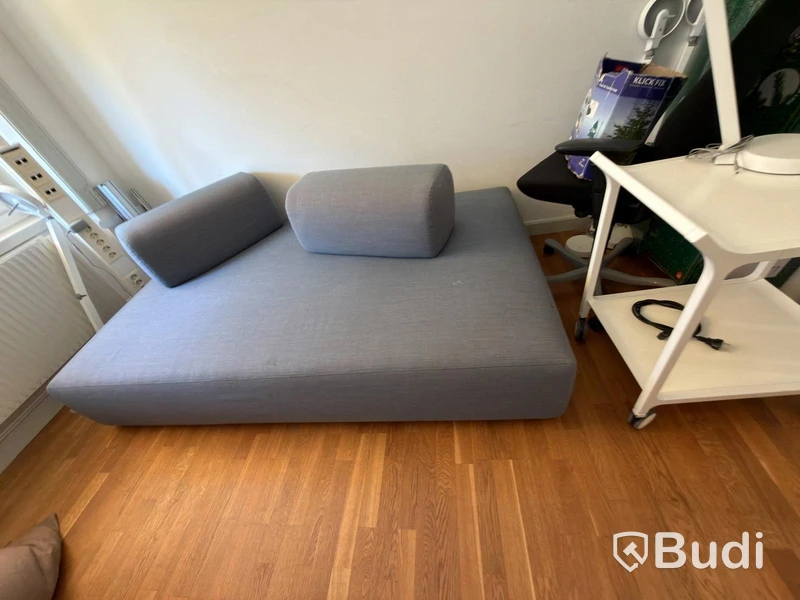 Soffa Paola Lenti sittpuff bord