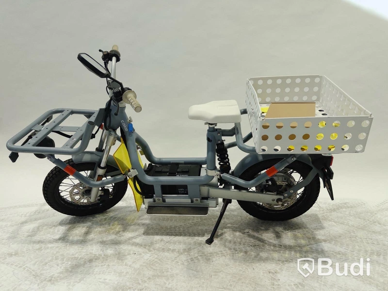 Moped Cake MAKKA FLEX GREY 2022, REGNR; JAL506. Begagnad. Med Tillbehör