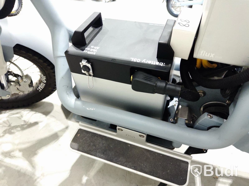 Moped Cake ÖSA FLEX 2021, REGNR; KZX80Y. Begagnad. Med Tillbehör.