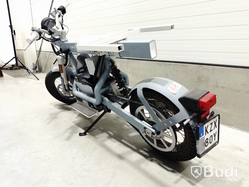 Moped Cake ÖSA FLEX 2021, REGNR; KZX80Y. Begagnad. Med Tillbehör.