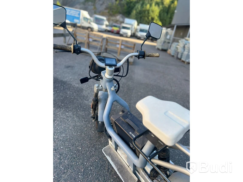Moped Cake Makka Range | Två batterier | Reperationsobjekt