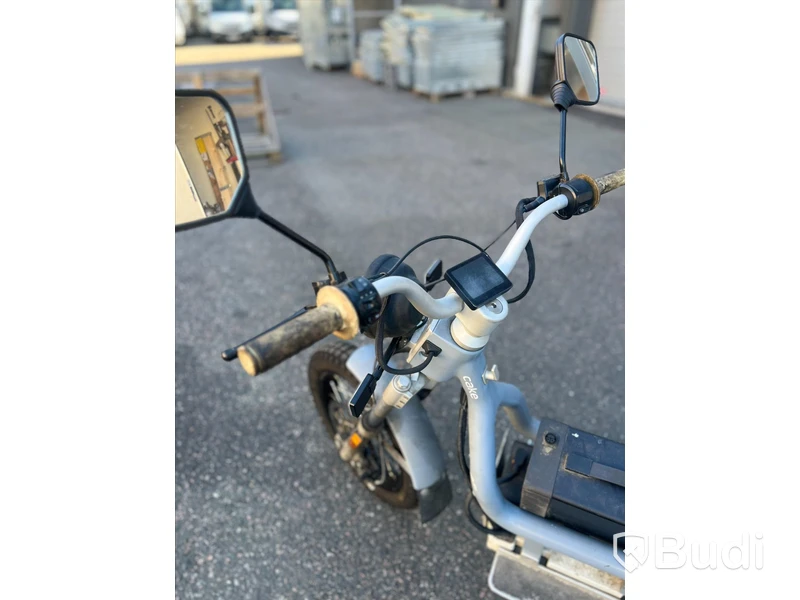 Moped Cake Makka Range | Två batterier | Reperationsobjekt
