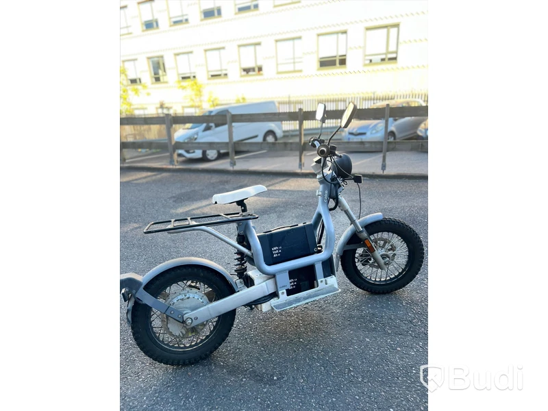 Moped Cake Makka Range | Två batterier | Reperationsobjekt