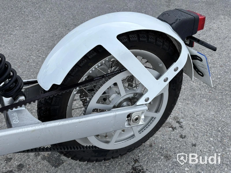 Lätt motorcykel Cake ÖSA PLUS. Begagnad. Obs! Utlandsregistrerad