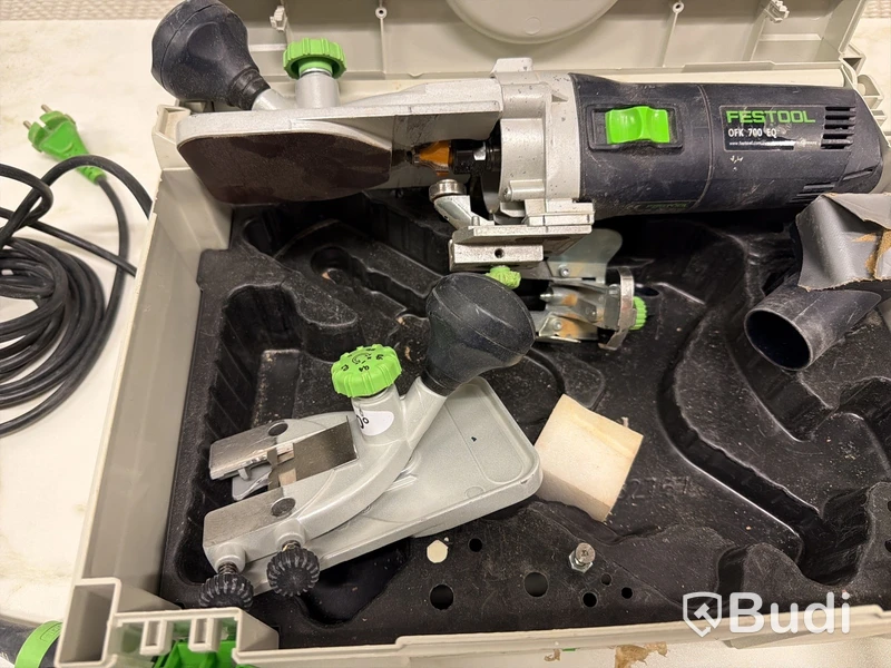 Fräsmaskin Festool OFK 700 EQ