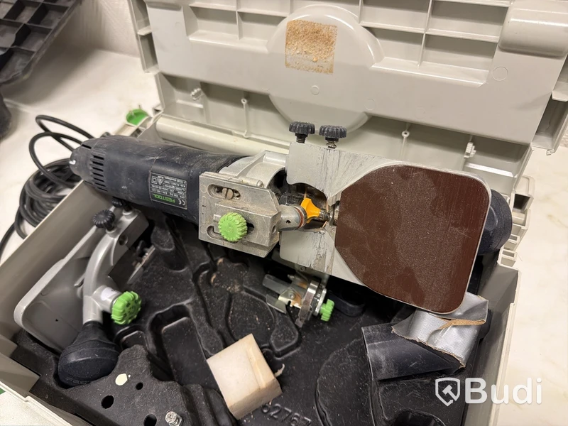 Fräsmaskin Festool OFK 700 EQ