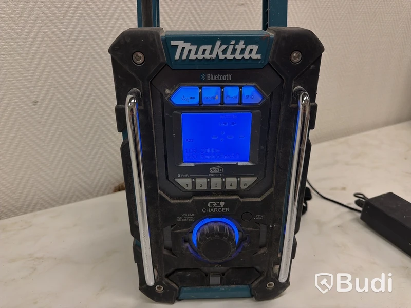 Radio Makita DMR301