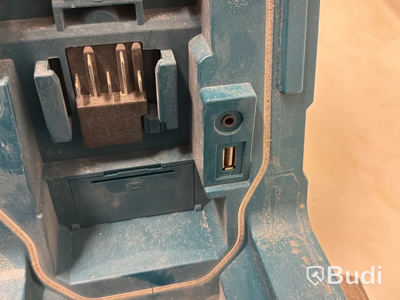 Radio Makita DMR301