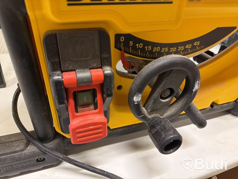 Bordsåg med stativ DeWalt